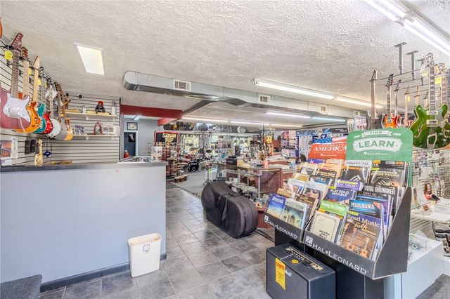 1000 E Pittsburgh Mckeesport Blvd, N Versailles, PA 15137