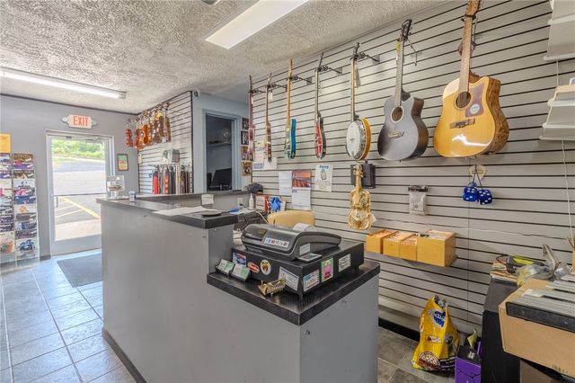 1000 E Pittsburgh Mckeesport Blvd, N Versailles, PA 15137