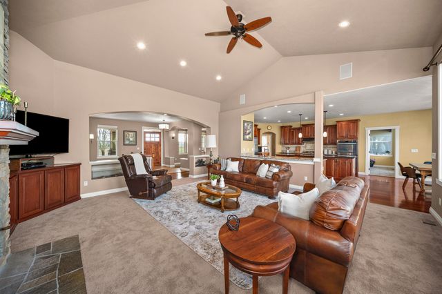 10311 E Peone Landing Ln, Mead, WA 99021