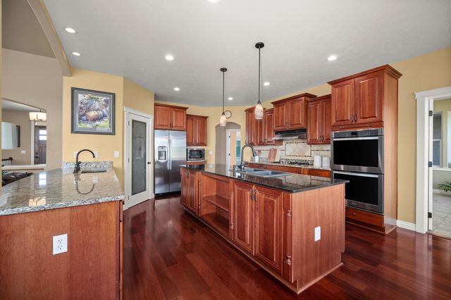 10311 E Peone Landing Ln, Mead, WA 99021