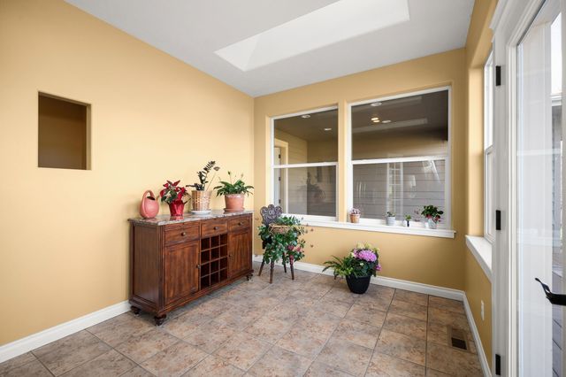 10311 E Peone Landing Ln, Mead, WA 99021