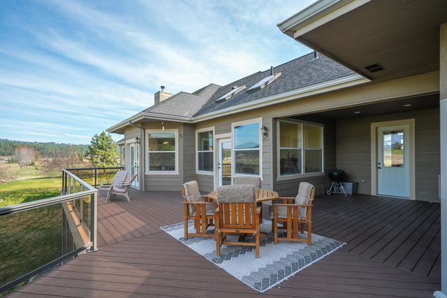 10311 E Peone Landing Ln, Mead, WA 99021