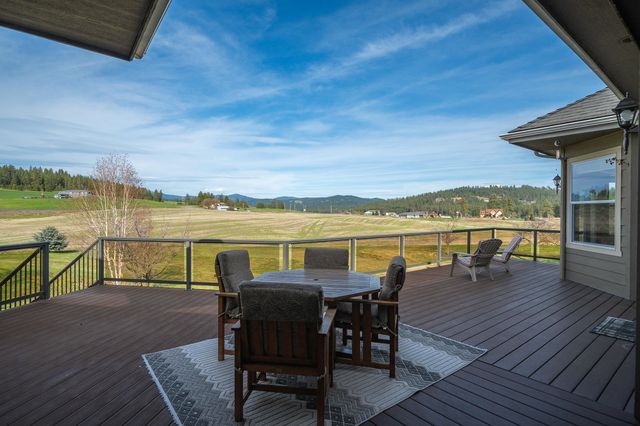 10311 E Peone Landing Ln, Mead, WA 99021