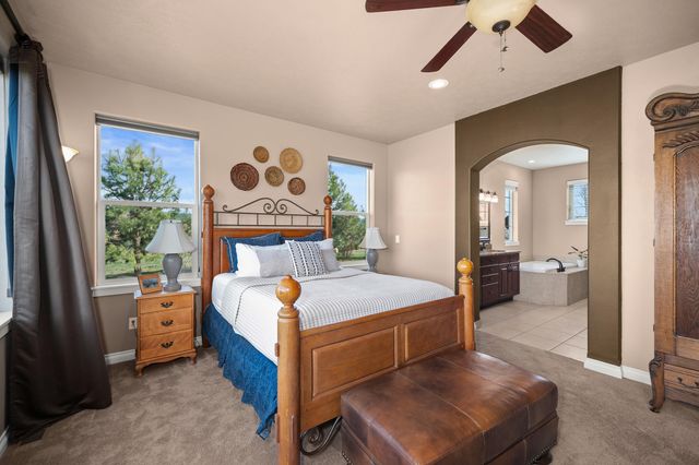 10311 E Peone Landing Ln, Mead, WA 99021