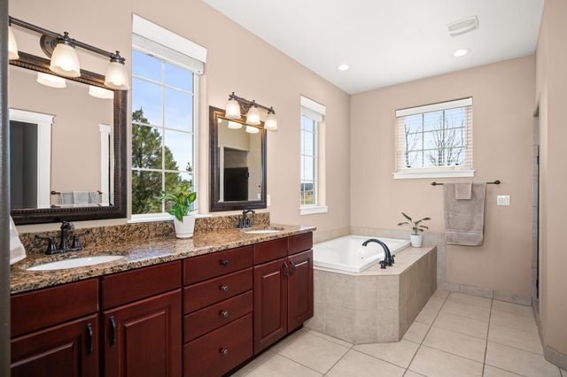 10311 E Peone Landing Ln, Mead, WA 99021