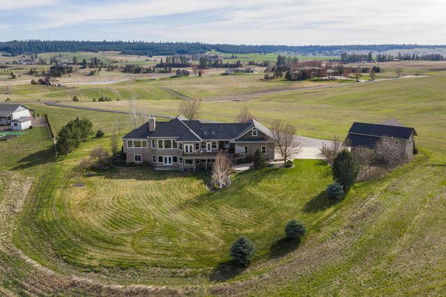 10311 E Peone Landing Ln, Mead, WA 99021