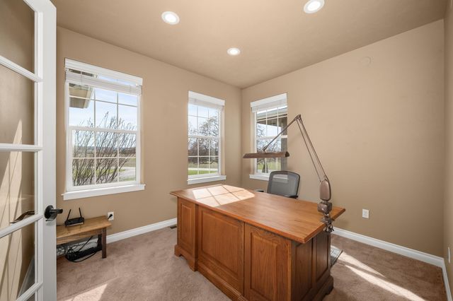 10311 E Peone Landing Ln, Mead, WA 99021