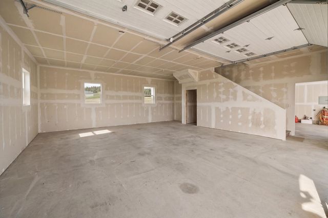 10311 E Peone Landing Ln, Mead, WA 99021