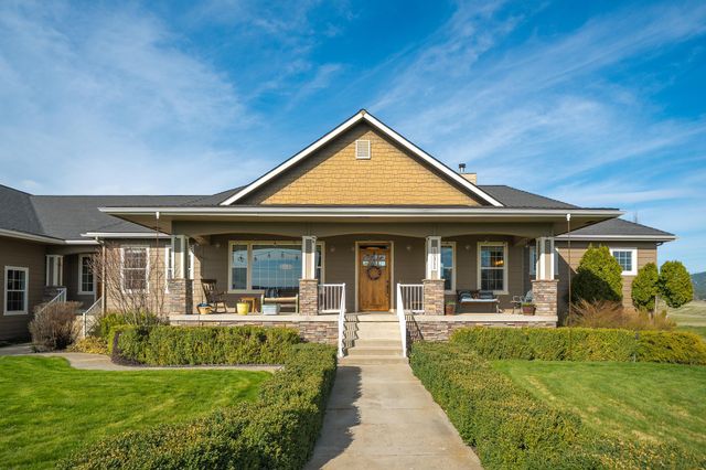 10311 E Peone Landing Ln, Mead, WA 99021