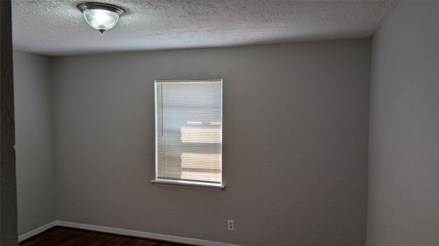 2226 Silverbonnet Street, Houston, TX 77055