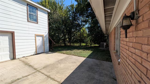 2226 Silverbonnet Street, Houston, TX 77055