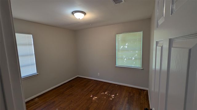 2226 Silverbonnet Street, Houston, TX 77055