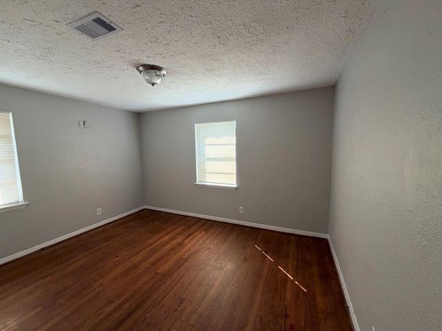 2226 Silverbonnet Street, Houston, TX 77055