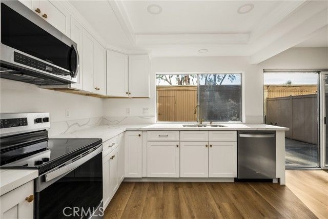 9841 Via Sonoma, Cypress, CA 90630