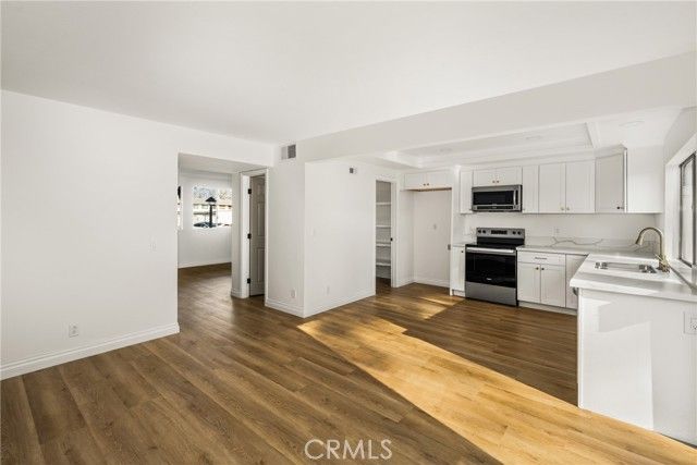 9841 Via Sonoma, Cypress, CA 90630