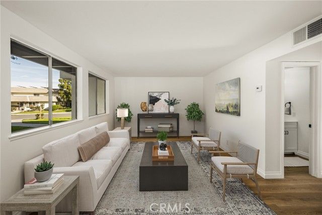 9841 Via Sonoma, Cypress, CA 90630