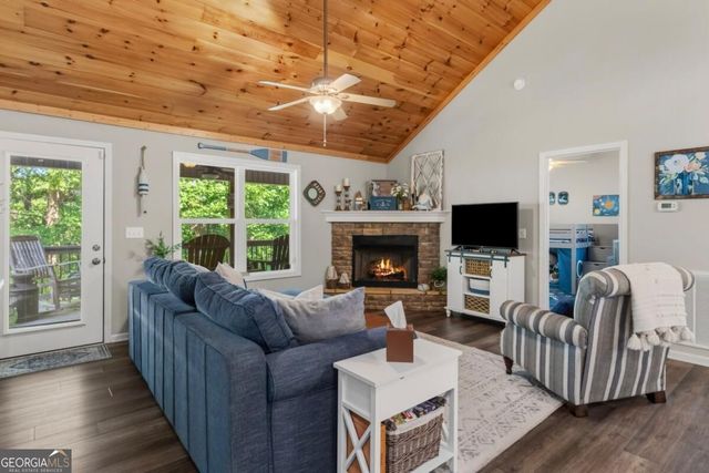 20 Foxhound Court, Ellijay, GA 30540