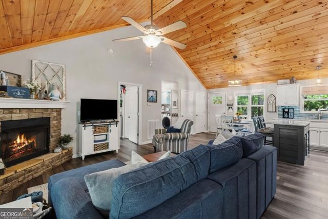 20 Foxhound Court, Ellijay, GA 30540