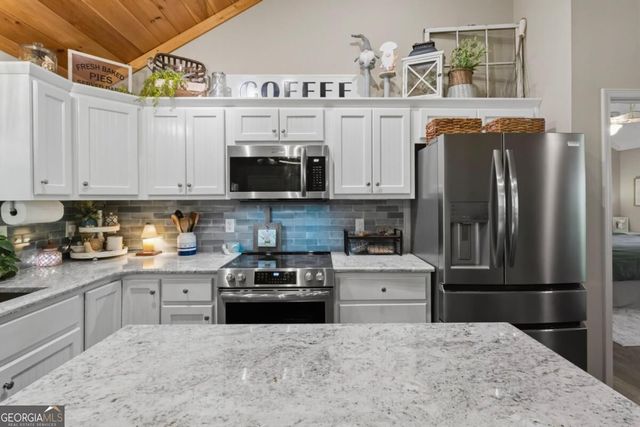 20 Foxhound Court, Ellijay, GA 30540