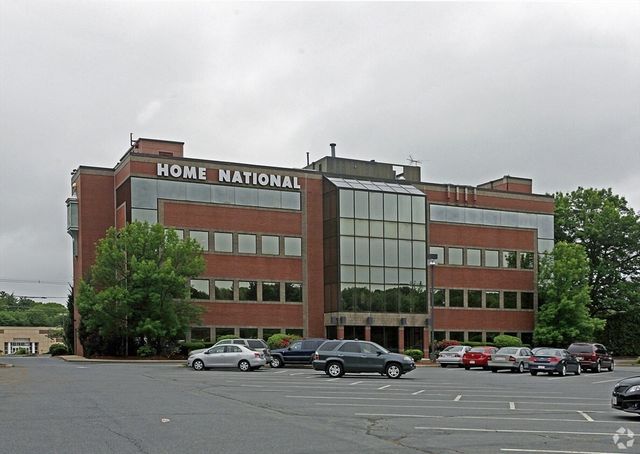 100 Medway Rd 204, Milford, MA 01757