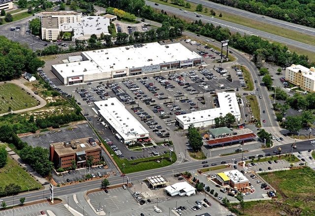 100 Medway Rd 204, Milford, MA 01757