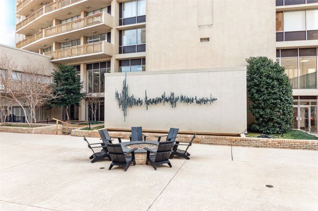 6211 W Northwest Highway 900, Dallas, TX 75225