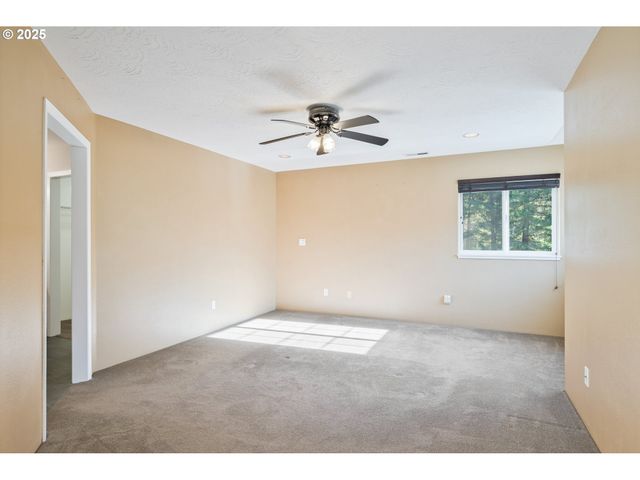 724 OSTRANDER Rd, Kelso, WA 98626