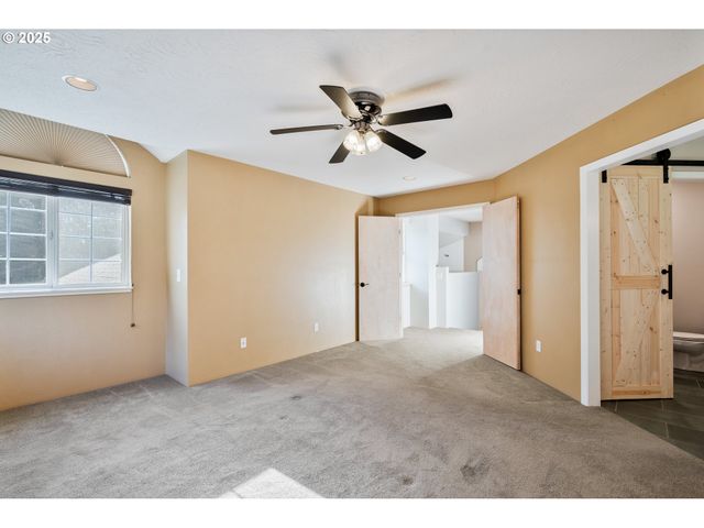 724 OSTRANDER Rd, Kelso, WA 98626