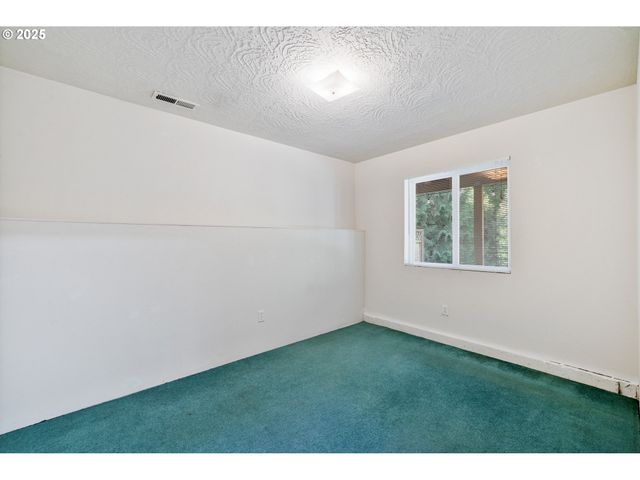 724 OSTRANDER Rd, Kelso, WA 98626