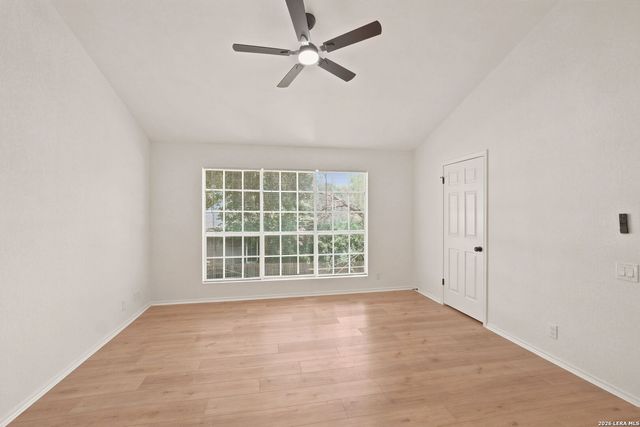 333 SUNROSE LN, Cibolo, TX 78108