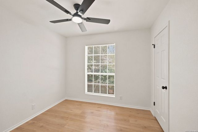 333 SUNROSE LN, Cibolo, TX 78108