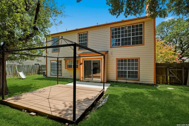 333 SUNROSE LN, Cibolo, TX 78108