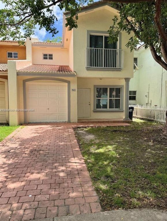 941 SW 6th Place, Florida City, FL 33034
