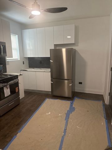 7326 S Woodlawn Avenue 1, Chicago, IL 60619