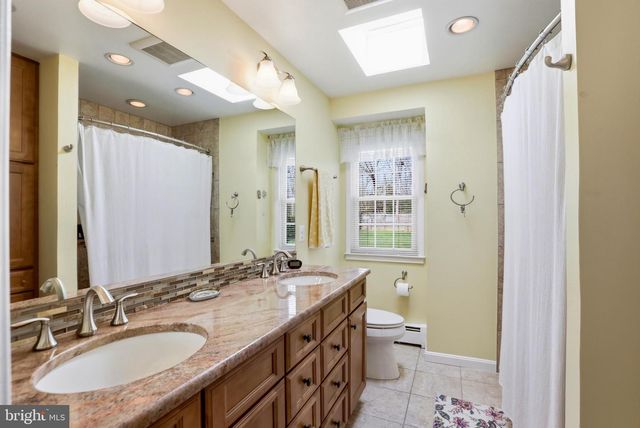12012 CANTER LN, Reston, VA 20191