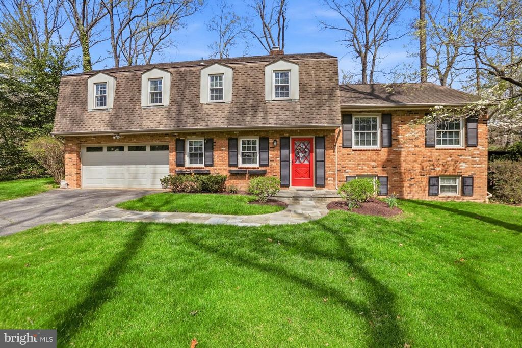12012 CANTER LN, Reston, VA 20191
