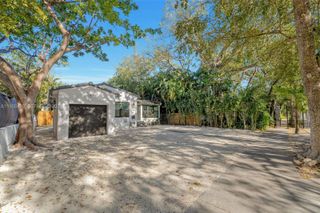 5981 NE 6th Ave, Miami, FL 33137
