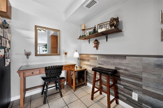 1013 Green Pine Blvd D1, West Palm Beach, FL 33409