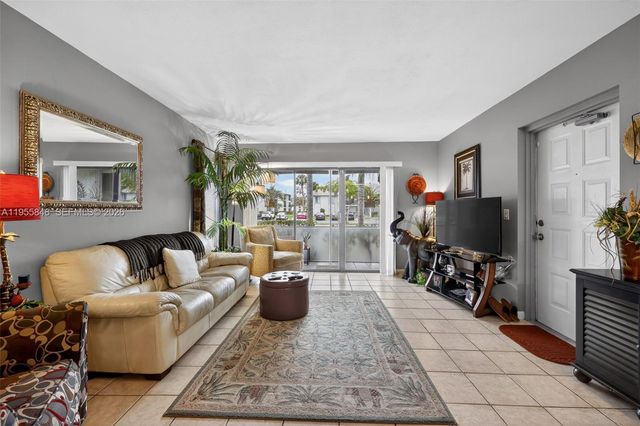 1013 Green Pine Blvd D1, West Palm Beach, FL 33409