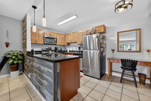 1013 Green Pine Blvd D1, West Palm Beach, FL 33409