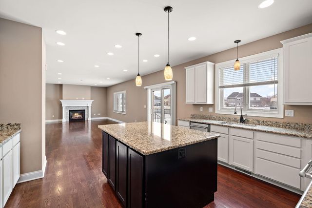 10057 New Devon Street, Munster, IN 46321