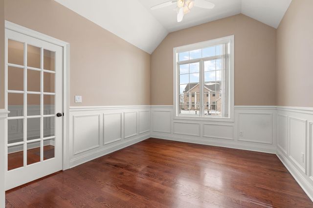 10057 New Devon Street, Munster, IN 46321