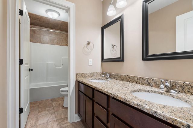 10057 New Devon Street, Munster, IN 46321