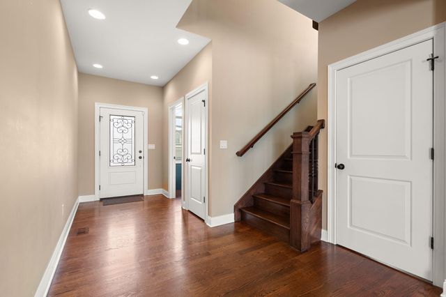 10057 New Devon Street, Munster, IN 46321