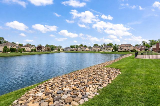 10057 New Devon Street, Munster, IN 46321