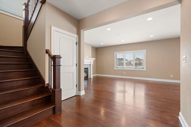 10057 New Devon Street, Munster, IN 46321