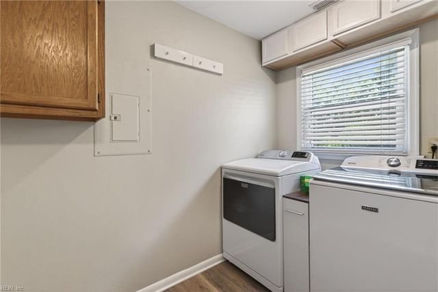 1520 Picasso CT, Virginia Beach, VA 23456