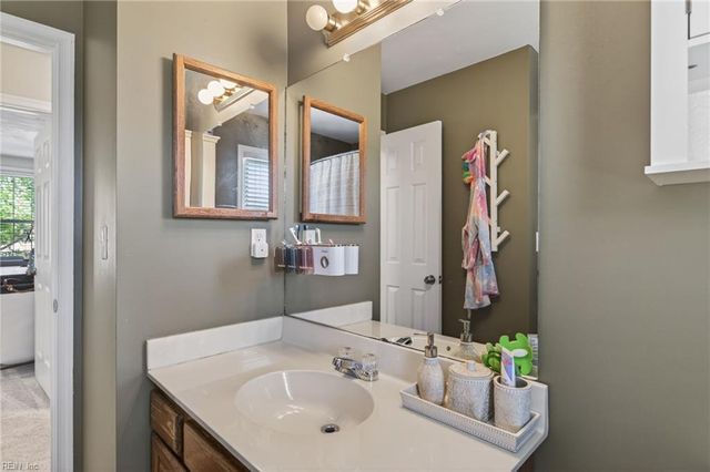 1520 Picasso CT, Virginia Beach, VA 23456