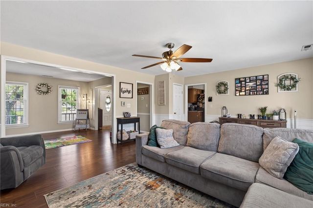 1520 Picasso CT, Virginia Beach, VA 23456
