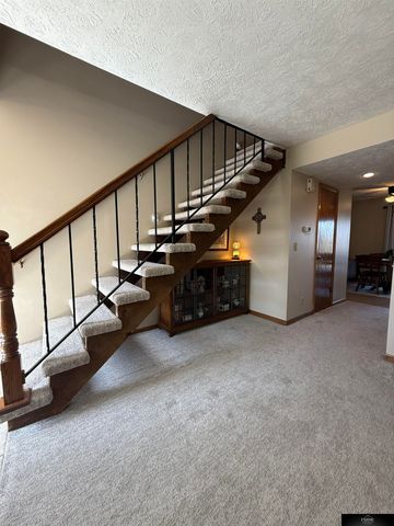 2904 Londonshire Court, Lincoln, NE 68516